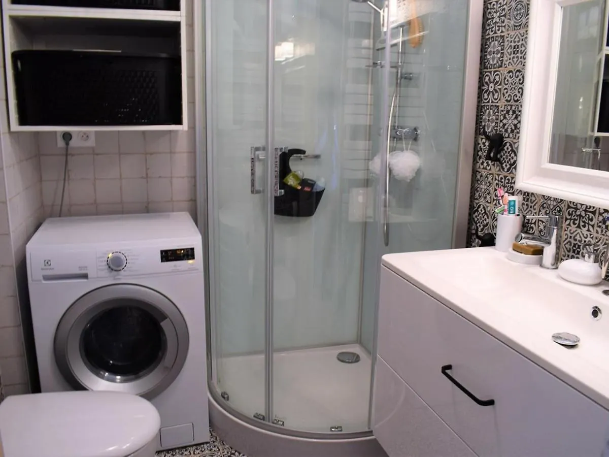 Appartement Renove A Tregastel Avec Vue Sur Mer Et Parking - Fr-1-368-117 Apartment