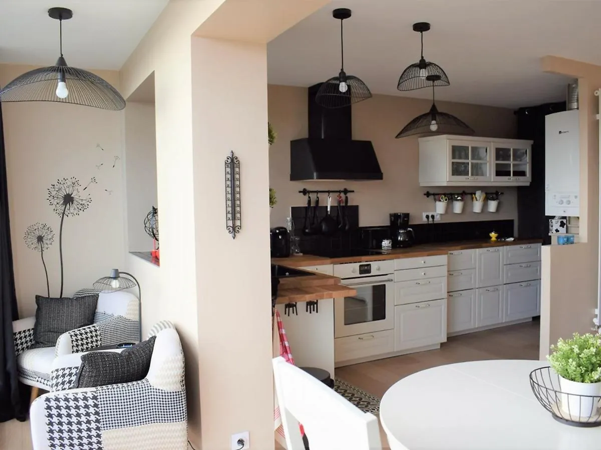 Appartement Renove A Tregastel Avec Vue Sur Mer Et Parking - Fr-1-368-117 France