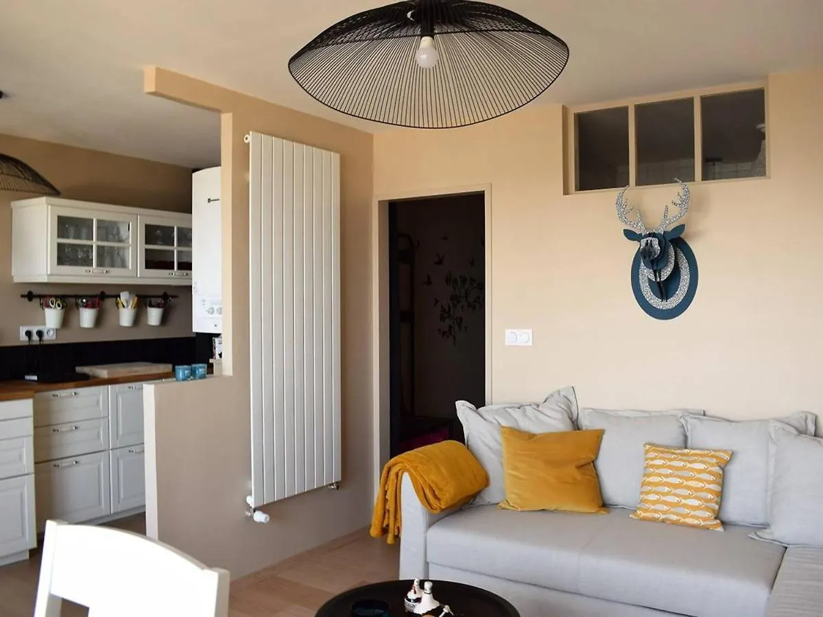 Appartement Renove A Tregastel Avec Vue Sur Mer Et Parking - Fr-1-368-117 0*,  France